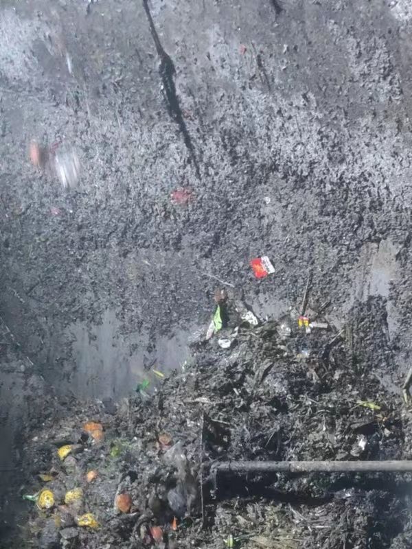 南岸污水池清理